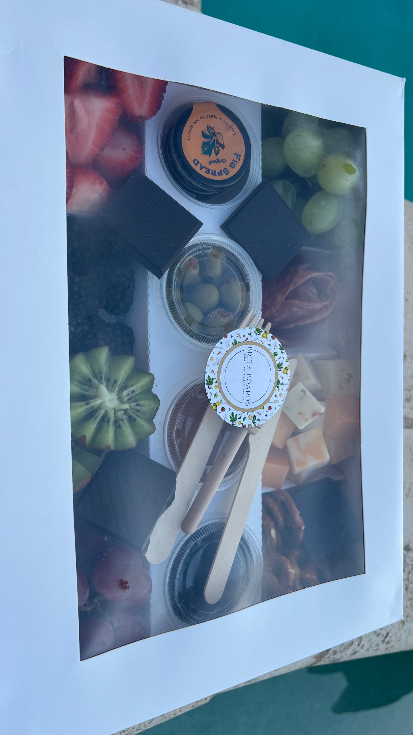 CHARCUTERIE SNACK BOX