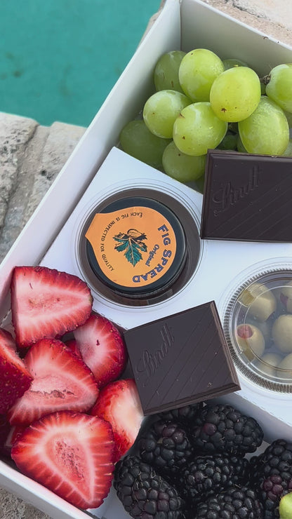 CHARCUTERIE SNACK BOX